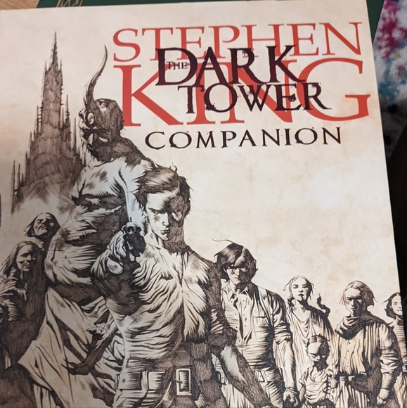 Special Edition Graphic Novels Stephan King Gunslinger Series. - Picture 2 of 10